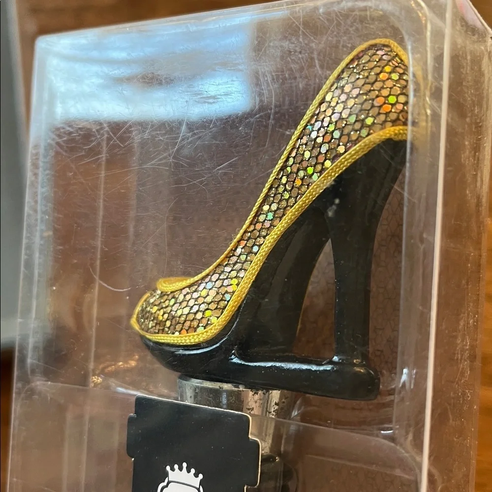 Wild Eye Designs HIGH HEEL Wine Stopper with Original Box  Gold and Silver